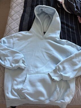 Casual Lightweight Hooded Sweatshirt - Light Blue